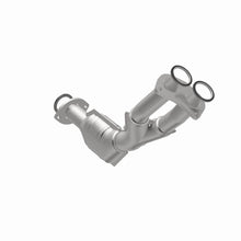 Load image into Gallery viewer, MagnaFlow Direct Fit Catalytic Converter 01-04 Tacoma 2.7L front 49S - 23755