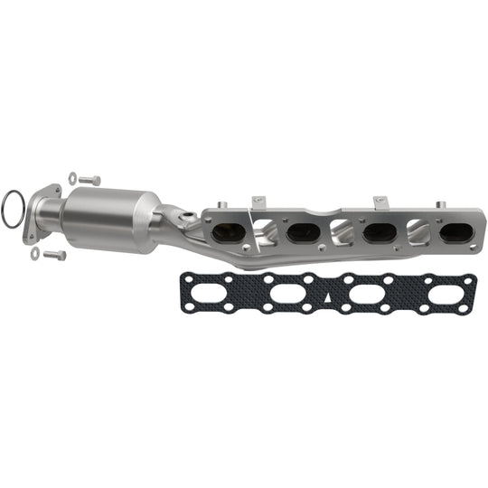 MagnaFlow 05-06 Nissan Titan 5.6L Direct Fit Converter - 5582380