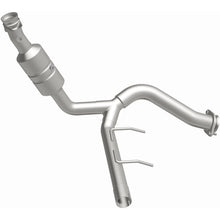 Load image into Gallery viewer, MagnaFlow 09-10 Ford F-150 5.4L Direct Fit Converter - 5551418