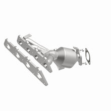 Load image into Gallery viewer, MagnaFlow Direct Fit Catalytic Converter 12-17 Hyundai Accent 1.6L - 5531429