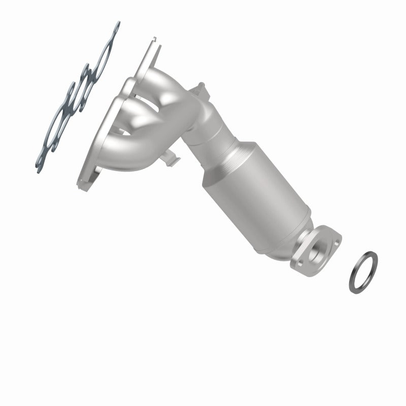 MagnaFlow Direct Fit Catalytic Converter 14-15 Toyota Highlander 3.5L Manifold - 52545