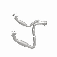 Load image into Gallery viewer, MagnaFlow 09-10 Cadillac Escalade 6.2L Direct Fit Converter - 5551631
