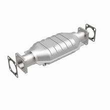 Load image into Gallery viewer, MagnaFlow California Direct Fit Catalytic Conv 75-82 Chevrolet LUV 1.8L / 86-91 Isuzu Trooper 2.3L - 3391652