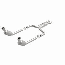Load image into Gallery viewer, MagnaFlow Direct Fit Catalytic Converter 2003 THUNDERBIRD 3.9L Underbody - 52099