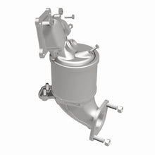 Load image into Gallery viewer, MagnaFlow Direct Fit Catalytic Converter 21-22 Kia Sorento 2.5L OEM - 290133