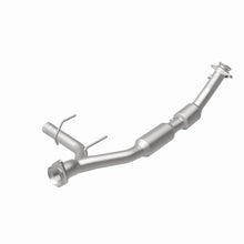 Load image into Gallery viewer, MagnaFlow 03-04 Ford Expedition 5.4L Direct Fit Converter - 4583078