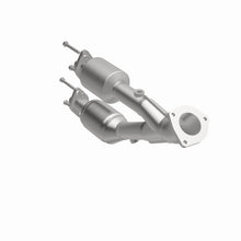 Load image into Gallery viewer, MagnaFlow Direct Fit Catalytic Converter 00-01 Cherokee Front 4.0L - 447190
