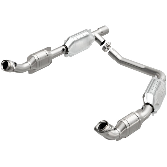 MagnaFlow Direct Fit Catalytic Converter 06 Ford E350 Van 5.4L - 458041