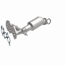 Load image into Gallery viewer, MagnaFlow 2011 Toyota Sienna 3.5L Direct Fit Converter - 5582556