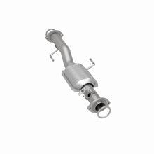 Load image into Gallery viewer, MagnaFlow Direct Fit Catalytic Converter 99-02 4Runner Rear 3.4L - 447225