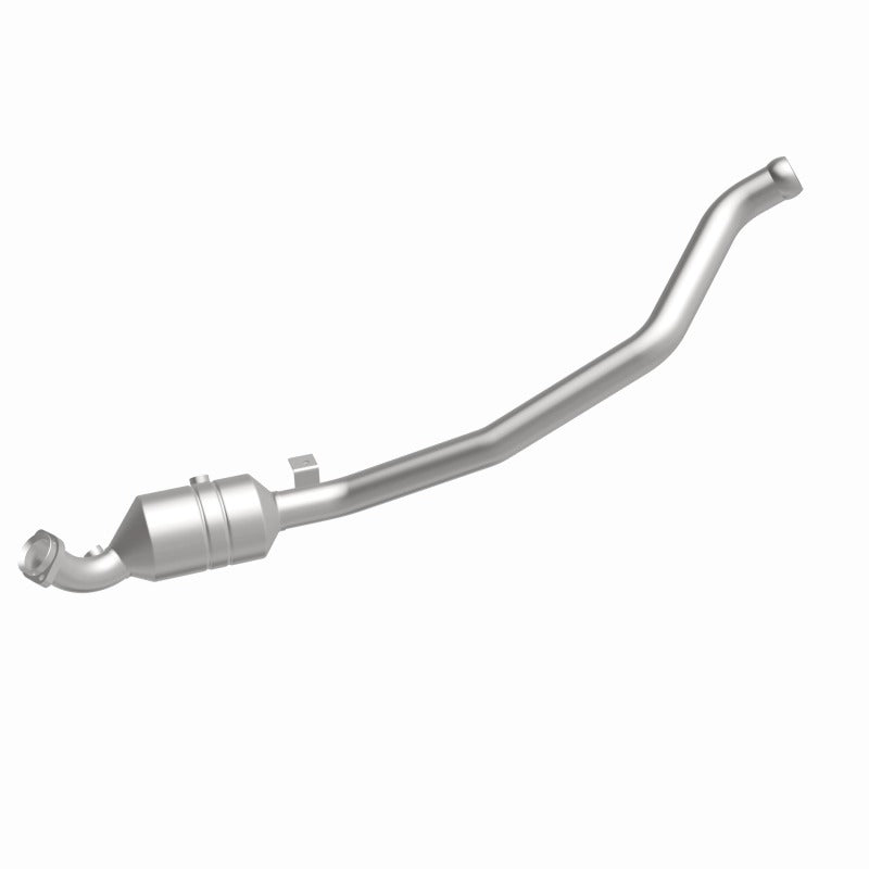 MagnaFlow Direct Fit Catalytic Converter 2006-2011 R350 3.5 L Underbody - 52178