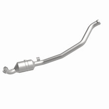 Load image into Gallery viewer, MagnaFlow Direct Fit Catalytic Converter 2006-2011 R350 3.5 L Underbody - 52178