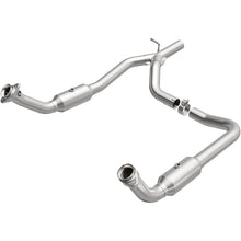 Load image into Gallery viewer, MagnaFlow 09-14 Ford E-250 4.6L Direct Fit Converter - 5551153