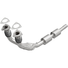 Load image into Gallery viewer, MagnaFlow Direct Fit Catalytic Converter 02-05 Golf 2.8L Underbody - 52289