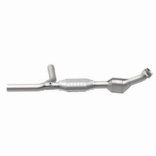 Load image into Gallery viewer, MagnaFlow Direct Fit Catalytic Converter 97-99 E-150/250 4.6L P/S - 93391