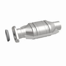 Load image into Gallery viewer, MagnaFlow Direct Fit Catalytic Converter 01-03 Highlander underbody - 93268