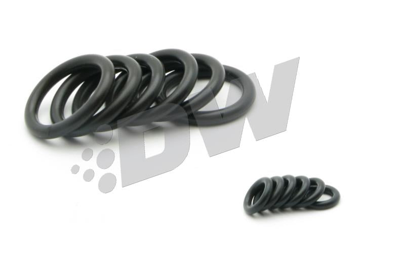 DeatschWerks 96-99 Nissan I30 VQ30 / RB25DET / Maxima VQ30de / 300zx 370cc Side Feed Injectors - 01J-00-0370-6