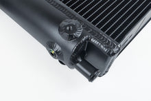 Load image into Gallery viewer, CSF McLaren MP4-12C / 650S / 675LT High Performance Heat Exchanger - 8213