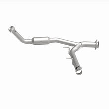 Load image into Gallery viewer, MagnaFlow 05-06 Ford Expedition 5.4L Direct Fit Converter - 4651411