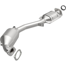 Load image into Gallery viewer, MagnaFlow 2005 Subaru Outback 2.5L Direct Fit Converter - 5481622