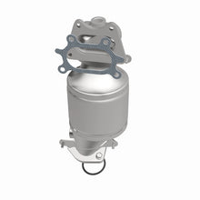 Load image into Gallery viewer, MagnaFlow Direct Fit Catalytic Converter 04-07 Saturn VUE 3.5L Front - 24740