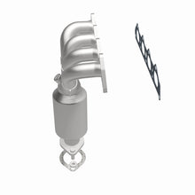 Load image into Gallery viewer, MagnaFlow Direct Fit Catalytic Converter 05-06 Kia Sportage 2.0L - 452034