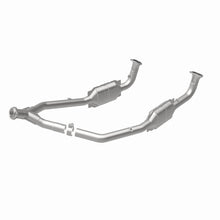 Load image into Gallery viewer, MagnaFlow Direct Fit Catalytic Converter 99-04 LR Discovery V8 OEM - 49720