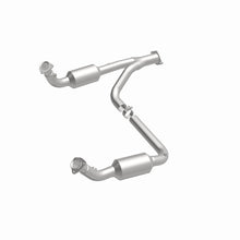 Load image into Gallery viewer, MagnaFlow 2000 Cadillac Escalade 5.7L Direct Fit Converter - 4451420