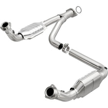 Load image into Gallery viewer, MagnaFlow DF Cat Conv 07-09 Chevrolet/GMC Silverado/Sierra 2500 HD 6.0L Y-Pipe Assy excludes Classic - 49644