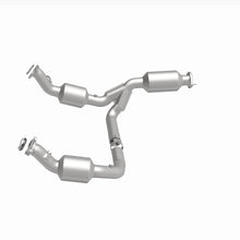 Load image into Gallery viewer, MagnaFlow 2021 Chevrolet Express 2500 4.3L Underbody Direct-Fit Catalytic Converter - 280429