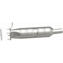 Load image into Gallery viewer, MagnaFlow Direct Fit Catalytic Converter 05-07 Ford F-Series Rear - 51221