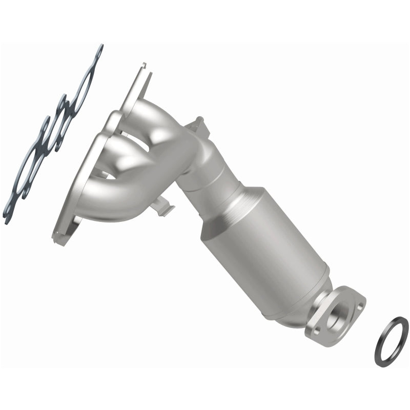 MagnaFlow Direct Fit Catalytic Converter 14-15 Toyota Highlander 3.5L Manifold - 52545