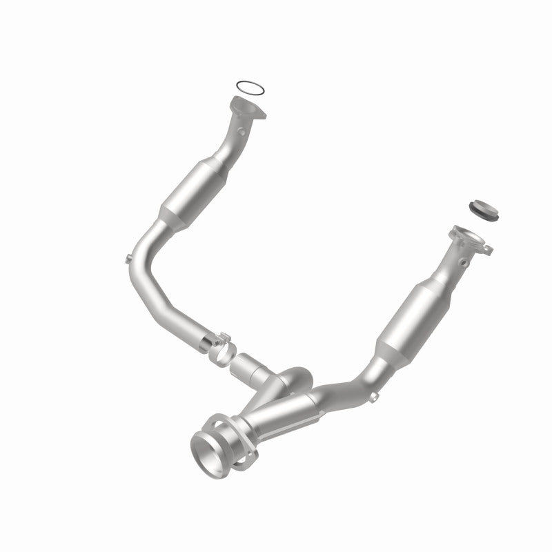 MagnaFlow Direct Fit Catalytic Converter 2007-2008 Cadillac Escalade 6.2L - 5451631