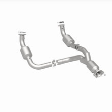 Load image into Gallery viewer, MagnaFlow 12-20 Chevrolet Express 4500 Underbody 6.0L Direct Fit Catalytic Converter - 280505