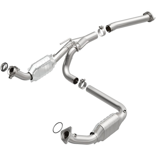 MagnaFlow Direct Fit Catalytic Converter Chevy Express 4.3L/5.4L - 51092