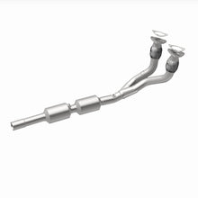 Load image into Gallery viewer, MagnaFlow Direct Fit Catalytic Converter 02-05 Golf 2.8L Underbody - 52289