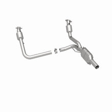 Load image into Gallery viewer, MagnaFlow Direct Fit Catalytic Converter 94-99 Ram 1500/2500 - 447233