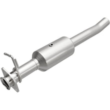 Load image into Gallery viewer, MagnaFlow 16-19 Ford F-650 V10 6.8L Underbody Direct Fit Catalytic Converter - 280445