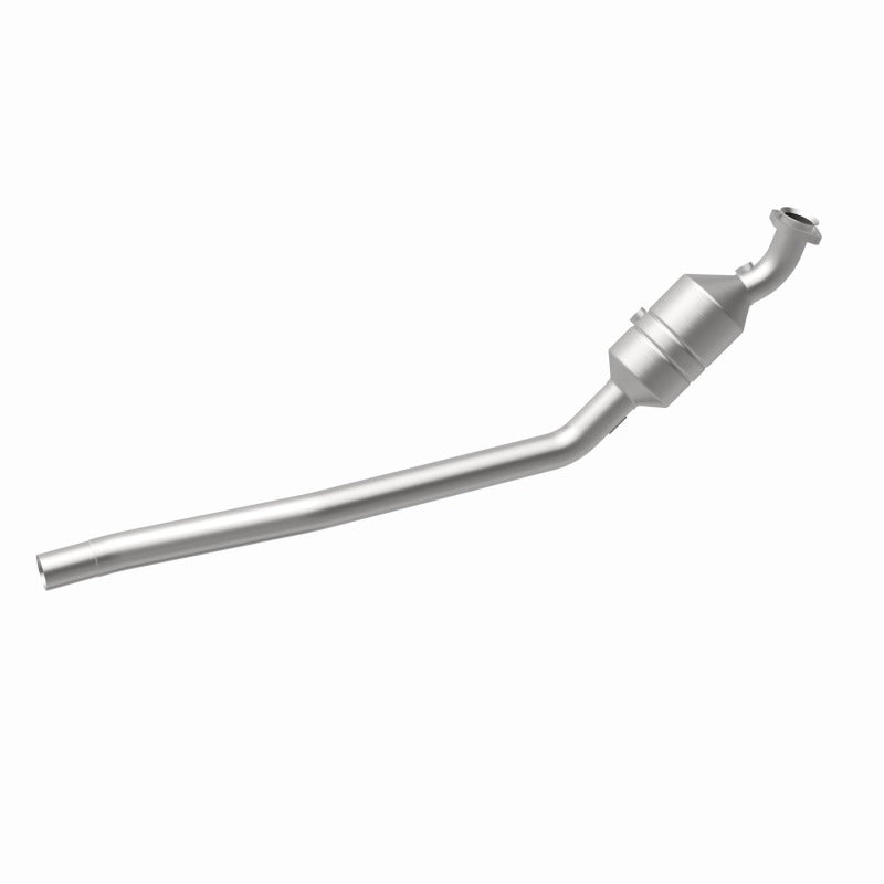 MagnaFlow Direct Fit Catalytic Converter 2006-2011 R350 3.5 L Underbody - 52177