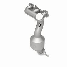 Load image into Gallery viewer, MagnaFlow Direct Fit Catalytic Converter 08-09 Toyota Highlander 3.3L - 51540
