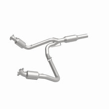 Load image into Gallery viewer, MagnaFlow 01-02 Dodge Ram 2500 5.9L Direct Fit Converter - 4583497