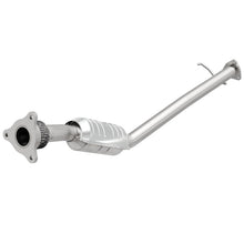 Load image into Gallery viewer, MagnaFlow Direct Fit Catalytic Converter 2002 Saturn VUE 2.2L - 51746