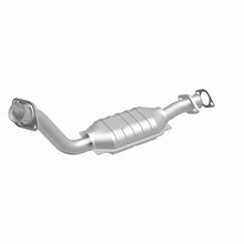 Load image into Gallery viewer, MagnaFlow Direct Fit Catalytic Converter Ford-Lincoln-Mercury 9 - 93385