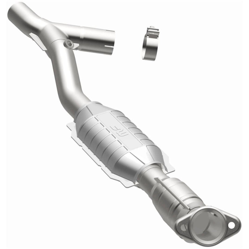 MagnaFlow Direct Fit Catalytic Converter 98 Ford Expedition 5.4L - 23322