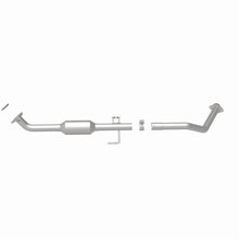Load image into Gallery viewer, MagnaFlow Direct Fit Catalytic Converter OEM 2001-2004 Toyota Sequoia Underbody - 4551060