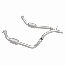 Load image into Gallery viewer, MagnaFlow Direct Fit Catalytic Converter 2009-2014 E-150 4.6 L Underbody - 52153