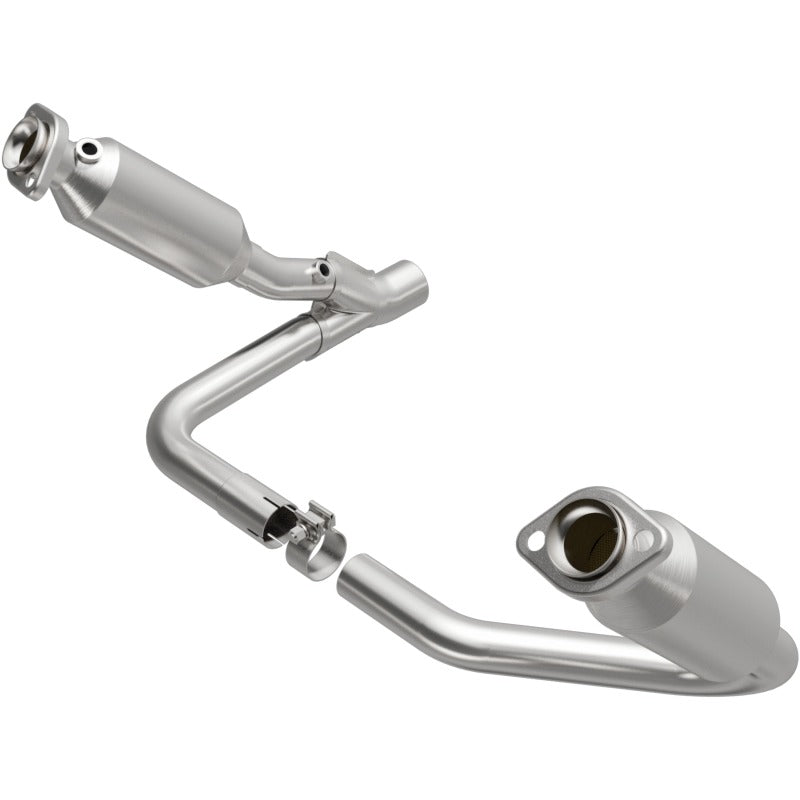 MagnaFlow Direct Fit Catalytic Converter California Grade 07-08 Dodge Durango 3.7L - 5551832