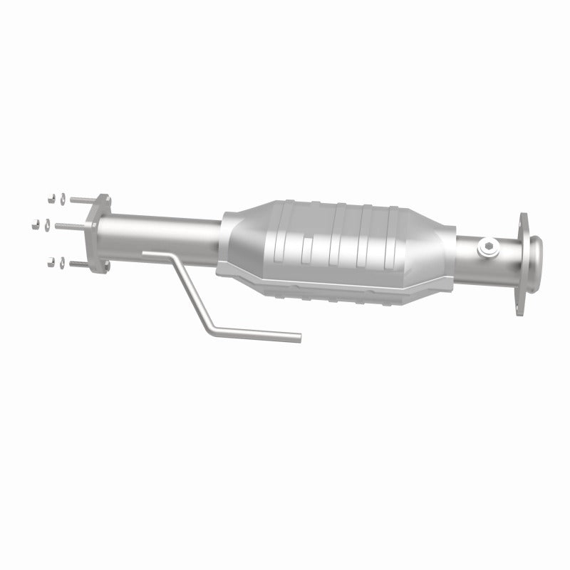 MagnaFlow Direct Fit Catalytic Converter 00-04 Jeep Wrangler Rear - 447211