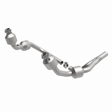 Load image into Gallery viewer, MagnaFlow Direct Fit Catalytic Converter 07-09 Jeep Wrangler 3.8L - 5582689