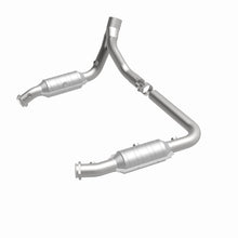 Load image into Gallery viewer, Magnaflow Conv DF 2007 Ram 1500 V8 5.7 OEM Underbody - 52451